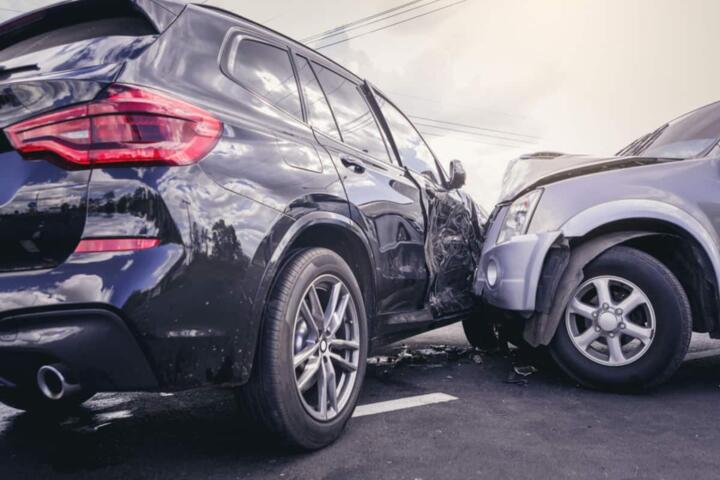 First Steps to Take Immediately After a Car Crash